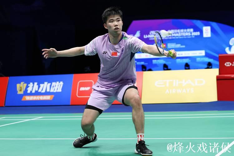 翁泓阳击败林俊易，勇夺中国羽毛球大师赛男单冠军